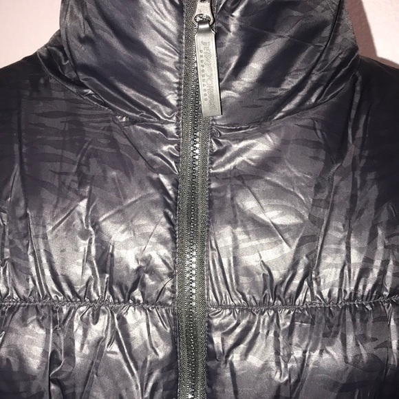 Betsy Johnson Black Puff Vest large - Picture 2 of 9